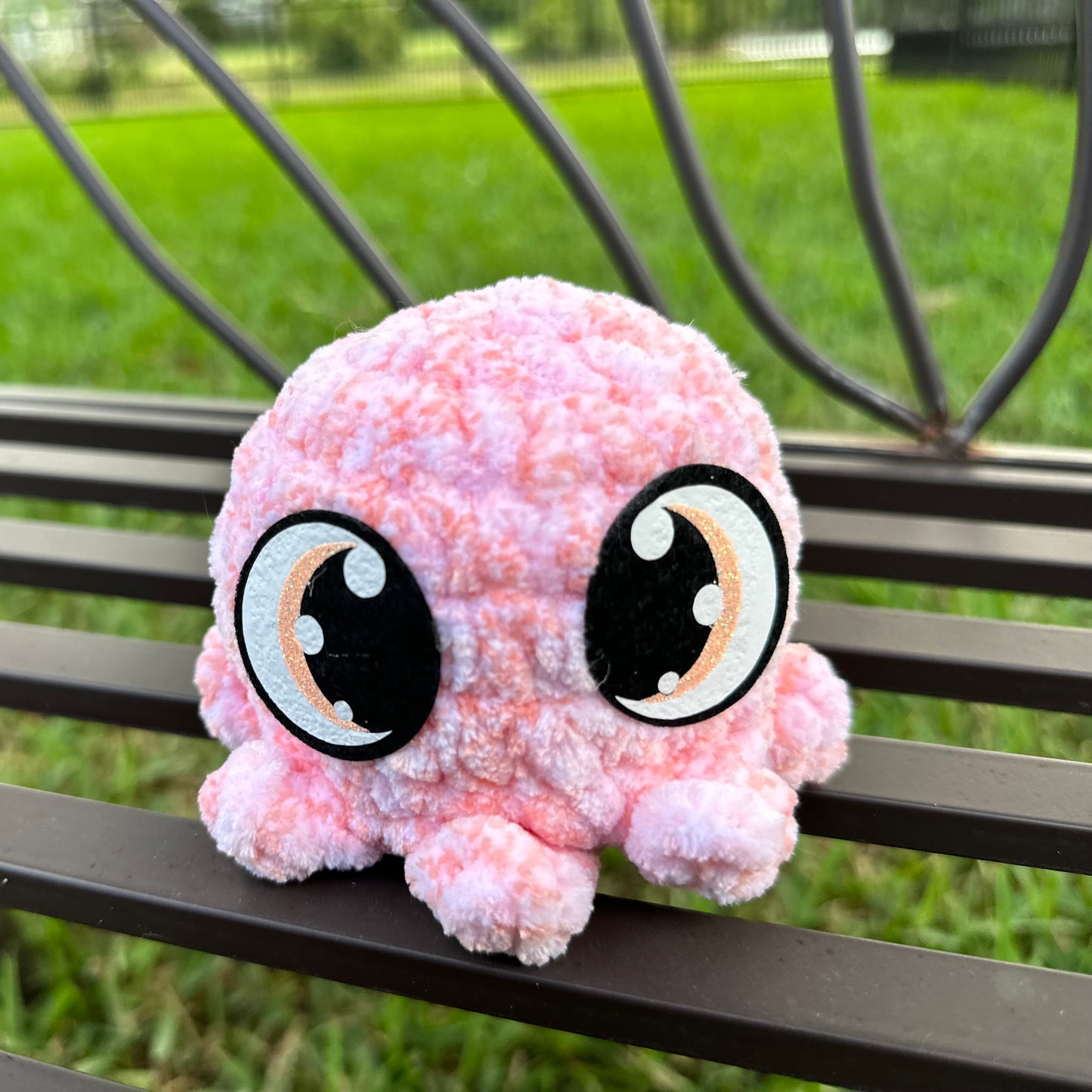 Baby Octopus (RTS) - Peach w/ Sparkle Eyes